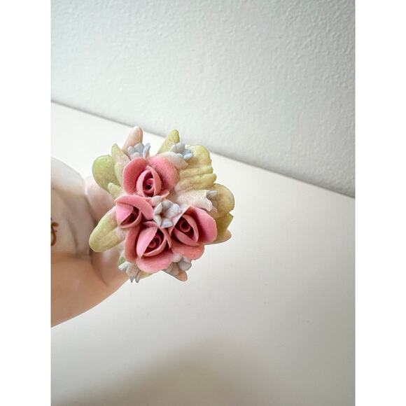 Antique Lefton Porcelain Angel Japan Wall Hanging Holding Flowers - Picture 2 of 9